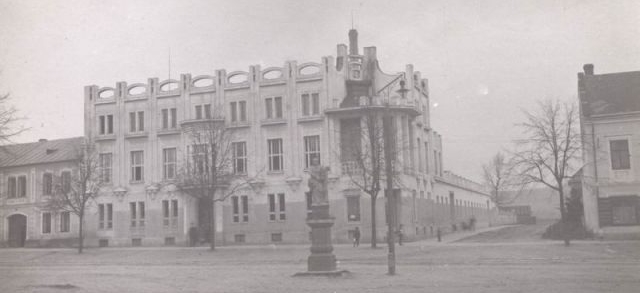 Ulice Čs. brigády, Pohled po roce 1905;  již se Zbořilovou továrnou a novou ulicí